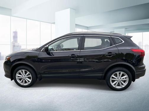 Magnetic Black 2017 Nissan Rogue Sport SV