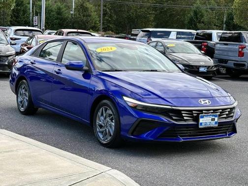 2024 Hyundai ELANTRA SEL