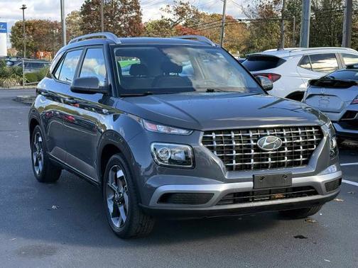 2023 Hyundai VENUE SEL
