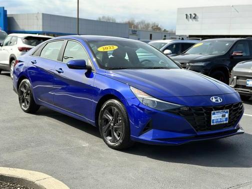 2022 Hyundai ELANTRA SEL