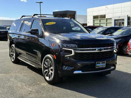 2023 Chevrolet Suburban LS