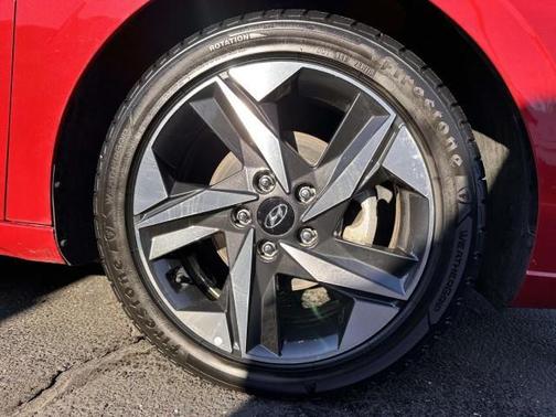 2022 Hyundai ELANTRA HEV Limited