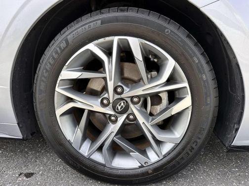 Silver 2023 Hyundai SONATA SEL