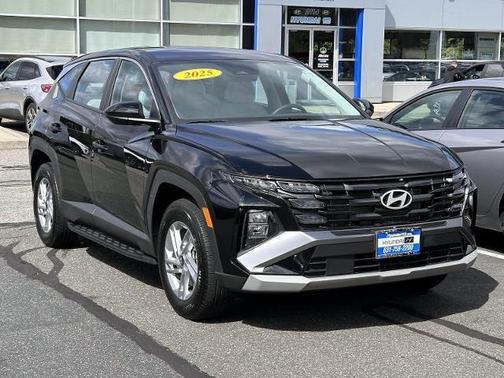 Phantom Black 2025 Hyundai TUCSON SE