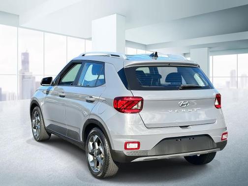 2022 Hyundai VENUE SEL