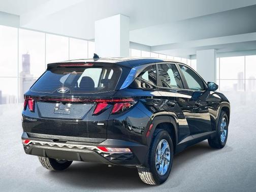 2023 Hyundai TUCSON SE