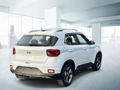 2023 Hyundai VENUE SEL