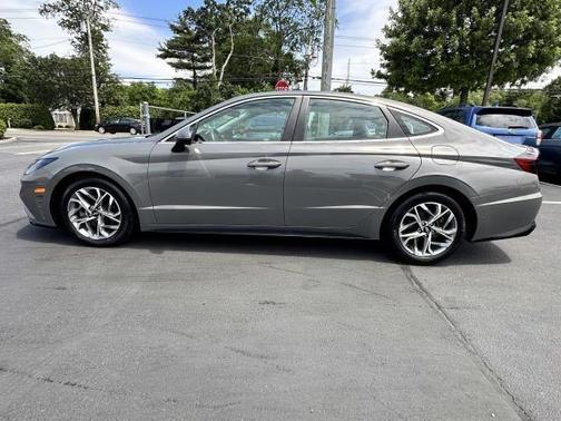 2022 Hyundai SONATA SEL