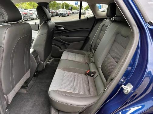 Blue Glow Metallic 2024 Chevrolet Trax LT