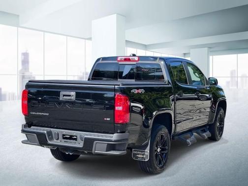 Black 2022 Chevrolet Colorado LT