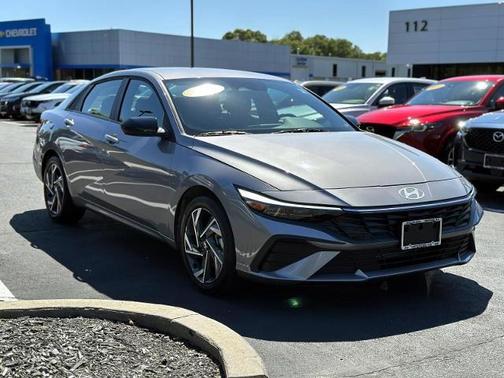 2025 Hyundai ELANTRA SEL Sport