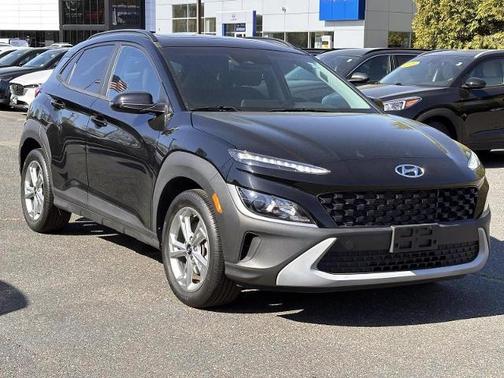 Abyss Black Pearl 2023 Hyundai KONA SEL