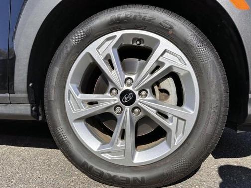Abyss Black Pearl 2023 Hyundai KONA SEL