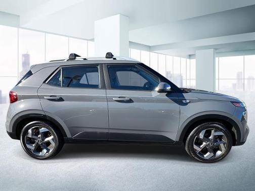 2022 Hyundai VENUE SEL