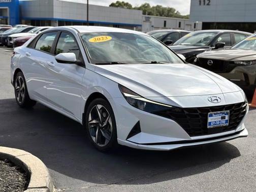 2023 Hyundai ELANTRA SEL