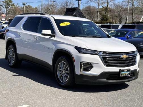 2022 Chevrolet Traverse LT Leather