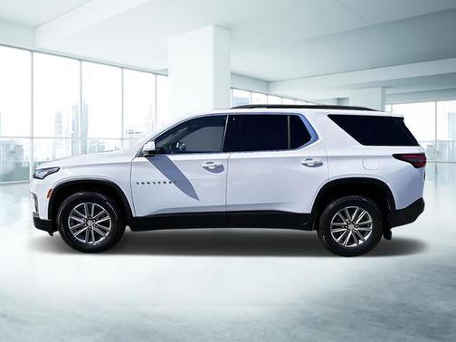 2022 Chevrolet Traverse LT Leather