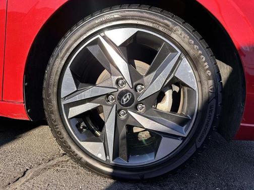 2022 Hyundai ELANTRA HEV Limited