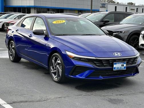 2025 Hyundai ELANTRA SEL Sport