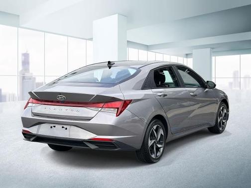 Metal 2023 Hyundai ELANTRA SEL