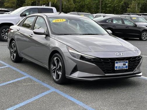 Metal 2023 Hyundai ELANTRA SEL