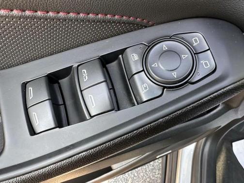 Sterling Gray Metallic 2023 Chevrolet Traverse RS