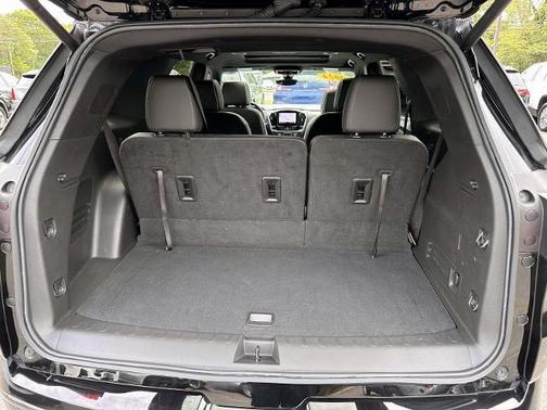 Mosaic Black Metallic 2024 Chevrolet Traverse Limited Premier