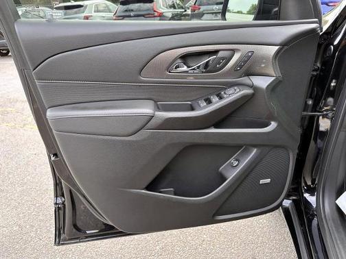 Mosaic Black Metallic 2024 Chevrolet Traverse Limited Premier