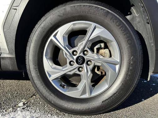 2023 Hyundai TUCSON SE