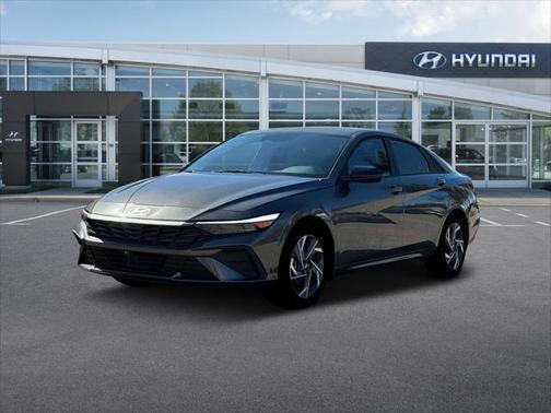 2025 Hyundai ELANTRA HEV SEL