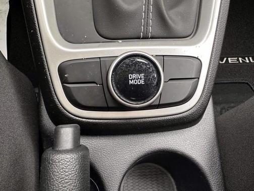 Onyx Black 2023 Hyundai VENUE SEL