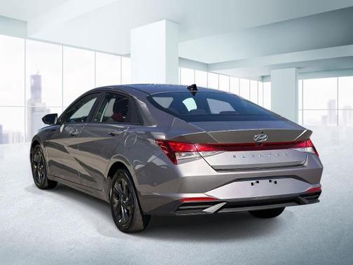 Metal 2023 Hyundai ELANTRA SEL
