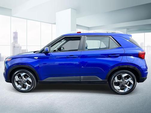 2022 Hyundai VENUE SEL