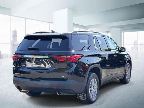 Mosaic Black Metallic 2023 Chevrolet Traverse LT Leather