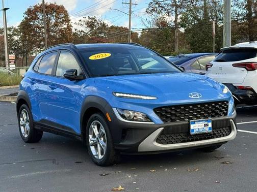 2022 Hyundai KONA SEL