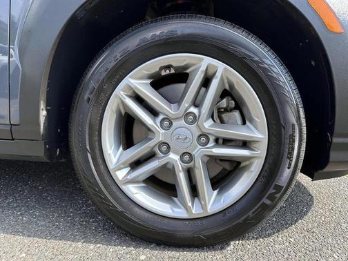 Gray 2023 Hyundai KONA SE