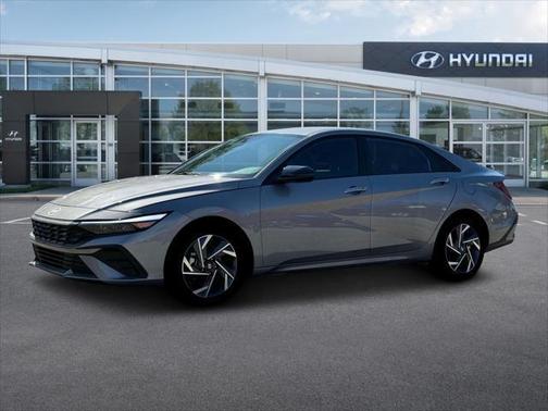 2025 Hyundai ELANTRA HEV SEL