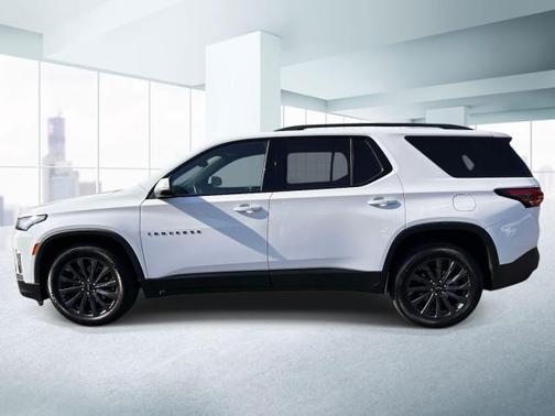 Summit White 2023 Chevrolet Traverse RS
