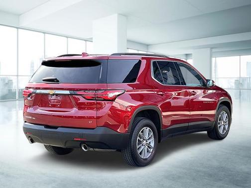 2022 Chevrolet Traverse LT Cloth
