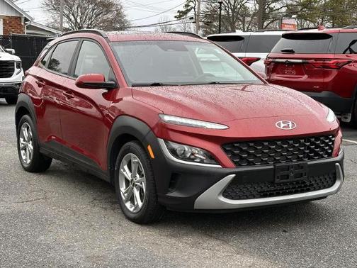 Red / Black 2023 Hyundai KONA SEL
