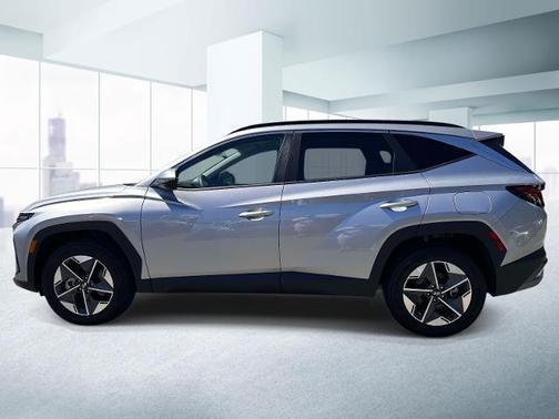 Shimmering Silver 2025 Hyundai TUCSON SEL