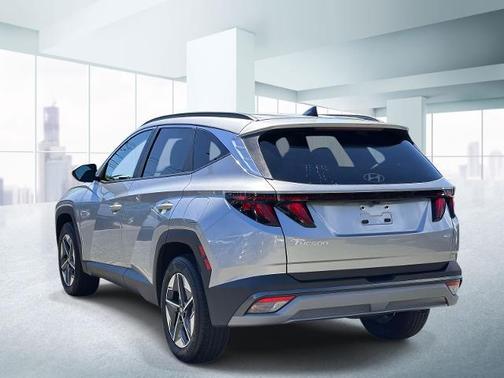 Shimmering Silver 2025 Hyundai TUCSON SEL