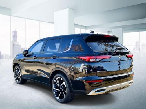 2022 Mitsubishi Outlander SE
