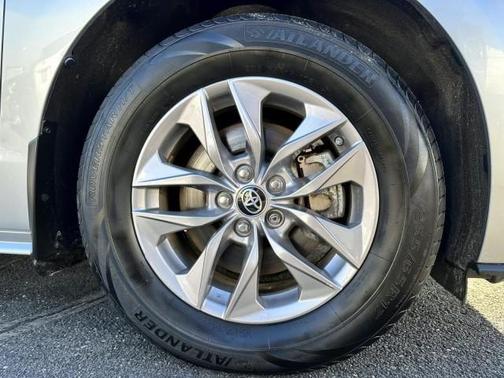 2022 Toyota Sienna XLE