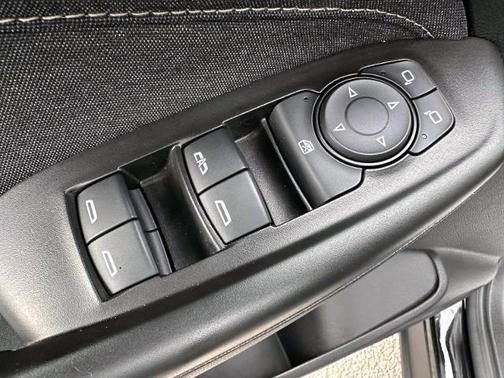 Mosaic Black Metallic 2023 Chevrolet Trailblazer ACTIV