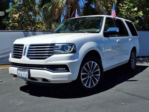 2015 Lincoln Navigator Base