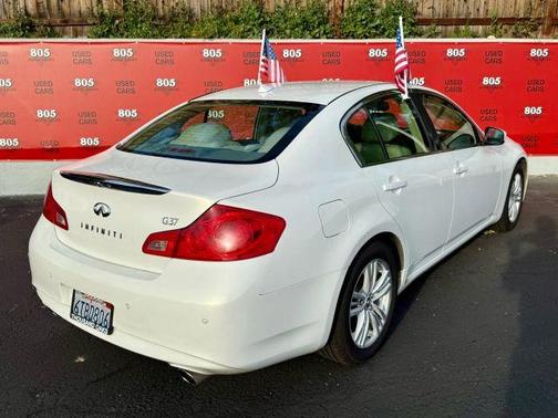 2011 INFINITI G37 Journey