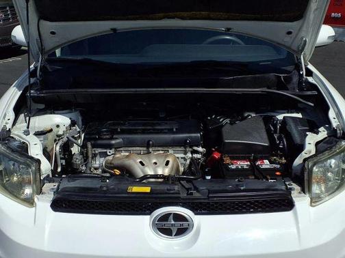 White 2012 Scion xB
