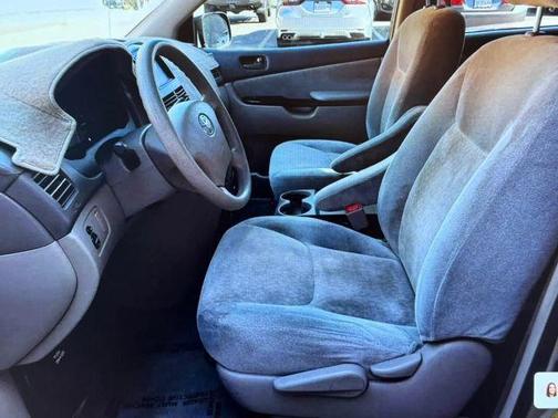 2005 Toyota Sienna CE
