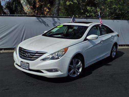 2011 Hyundai SONATA Limited